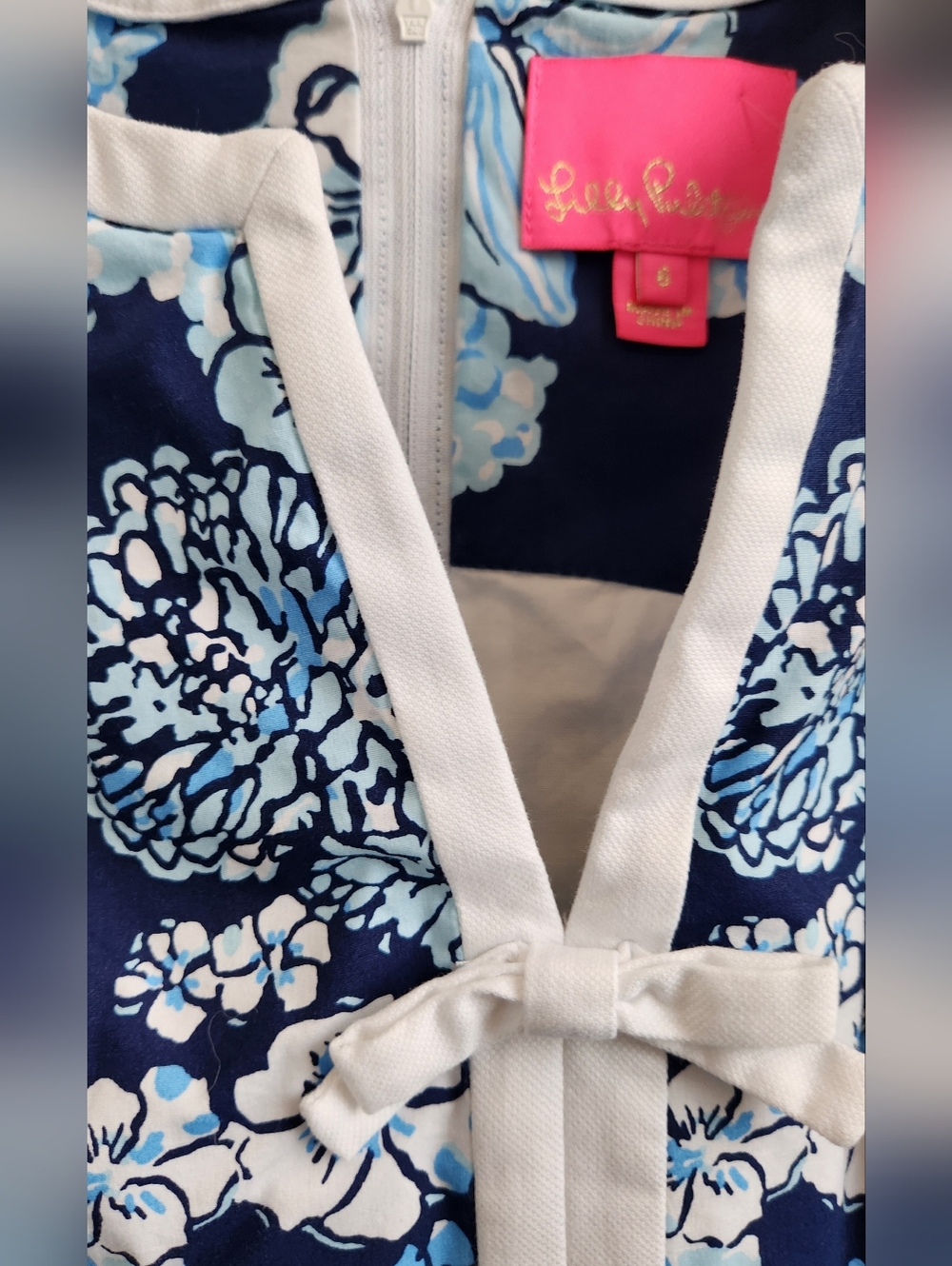 Lilly Pulitzer Sleeveless Blue Floral Cotton Dress with white trim - Picture 4 of 8